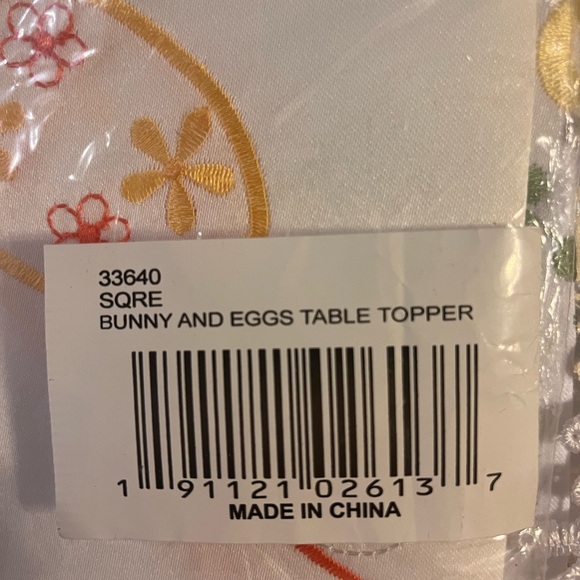 Embroidered Bunny Floral and Egg Table Linen - square (New in Package) - Picture 5 of 6